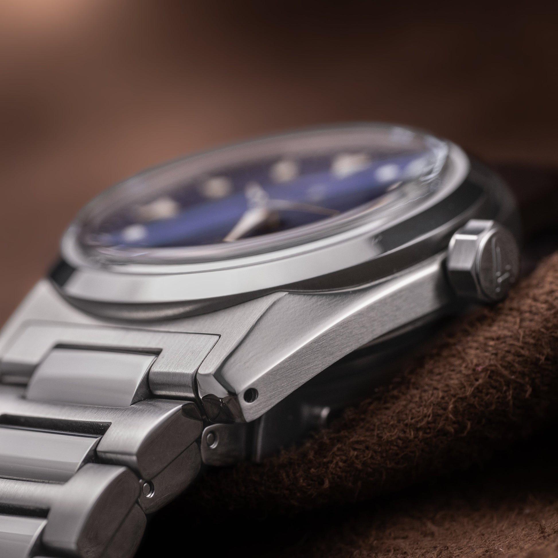 ALATO ARVET Blue 38mm Automatic 100M Miyota 9039 Microbrand Swedish Design Swedish Microbrand Wristshot