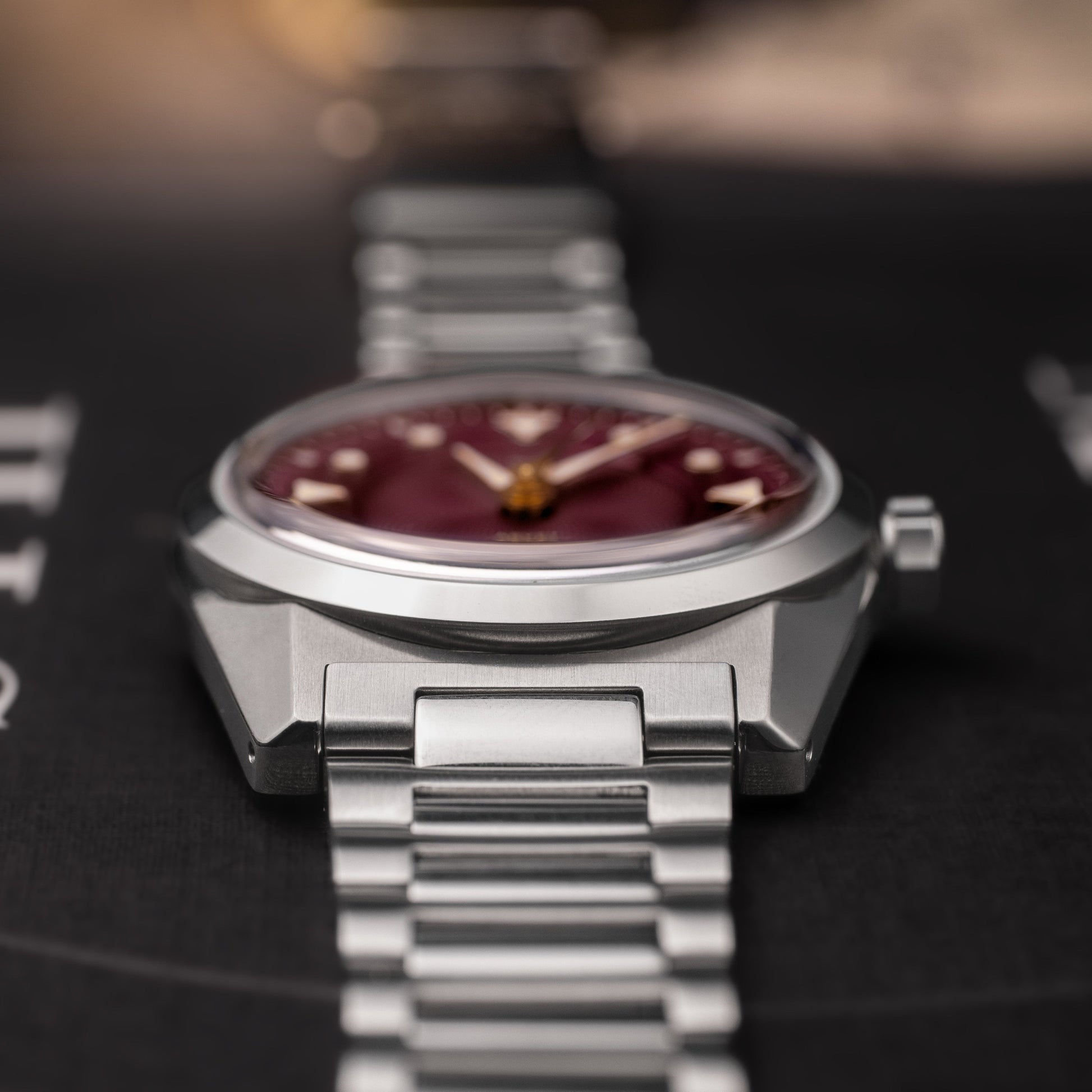 ALATO ARVET Burgundy 38mm Automatic 100M Miyota 9039 Microbrand Swedish Design Swedish Microbrand Wristshot