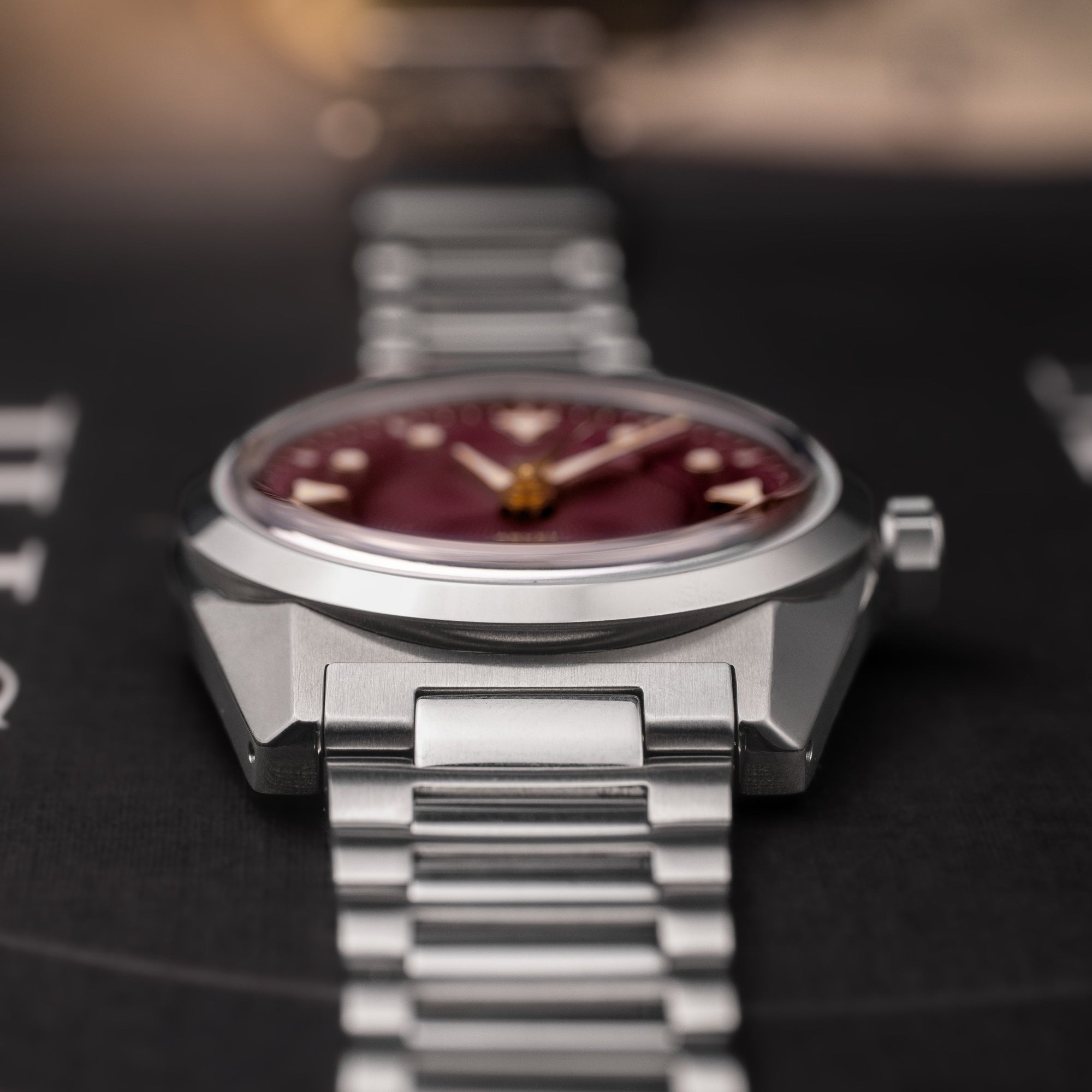 ALATO ARVET Burgundy 38mm Automatic 100M Miyota 9039 Microbrand Swedish Design Swedish Microbrand Wristshot