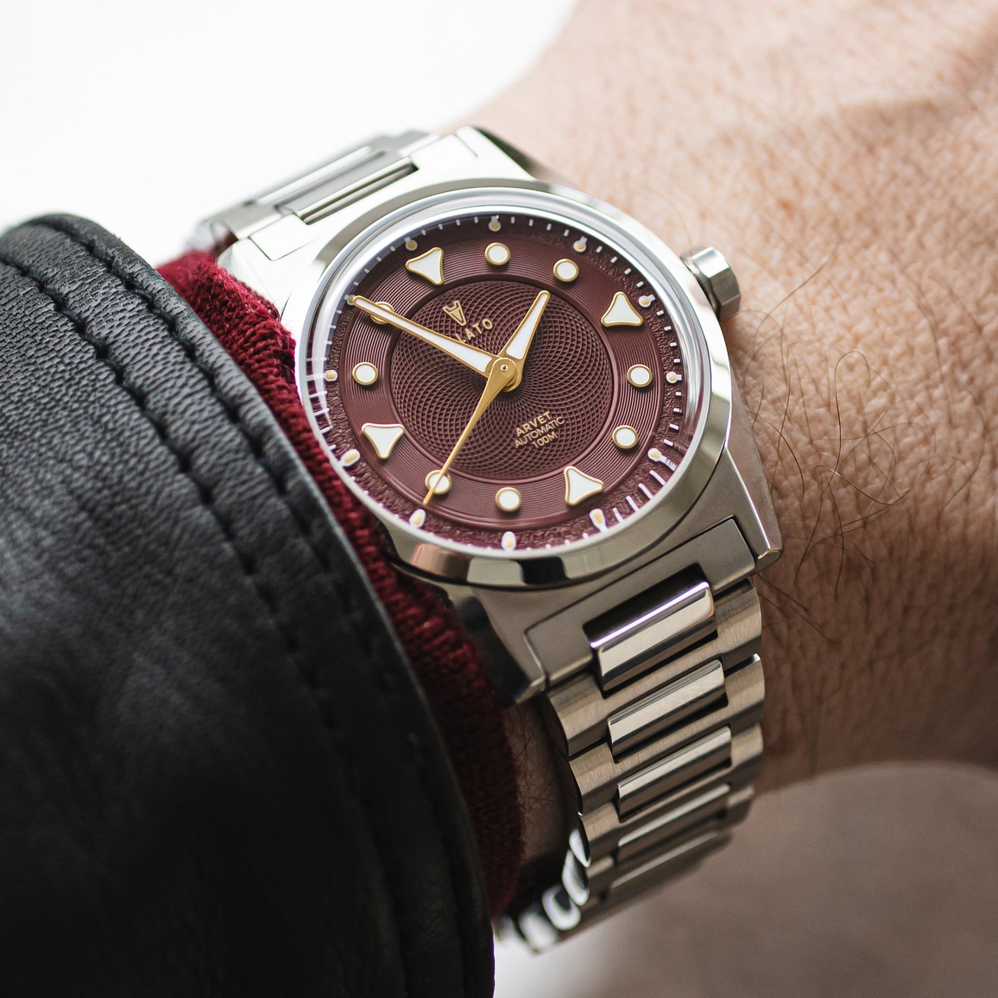 ALATO ARVET Burgundy 38mm Automatic 100M Miyota 9039 Microbrand Swedish Design Swedish Microbrand Wristshot