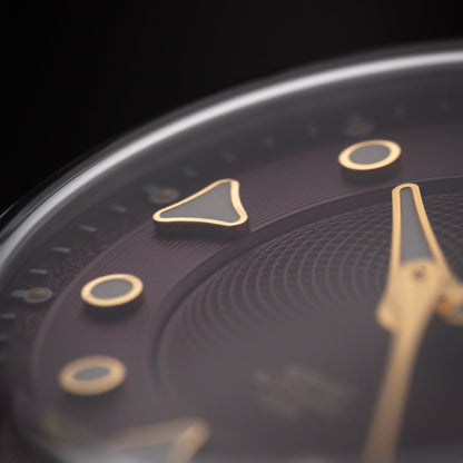 ALATO ARVET Burgundy 38mm Automatic 100M Miyota 9039 Microbrand Swedish Design Swedish Microbrand Macroshot
