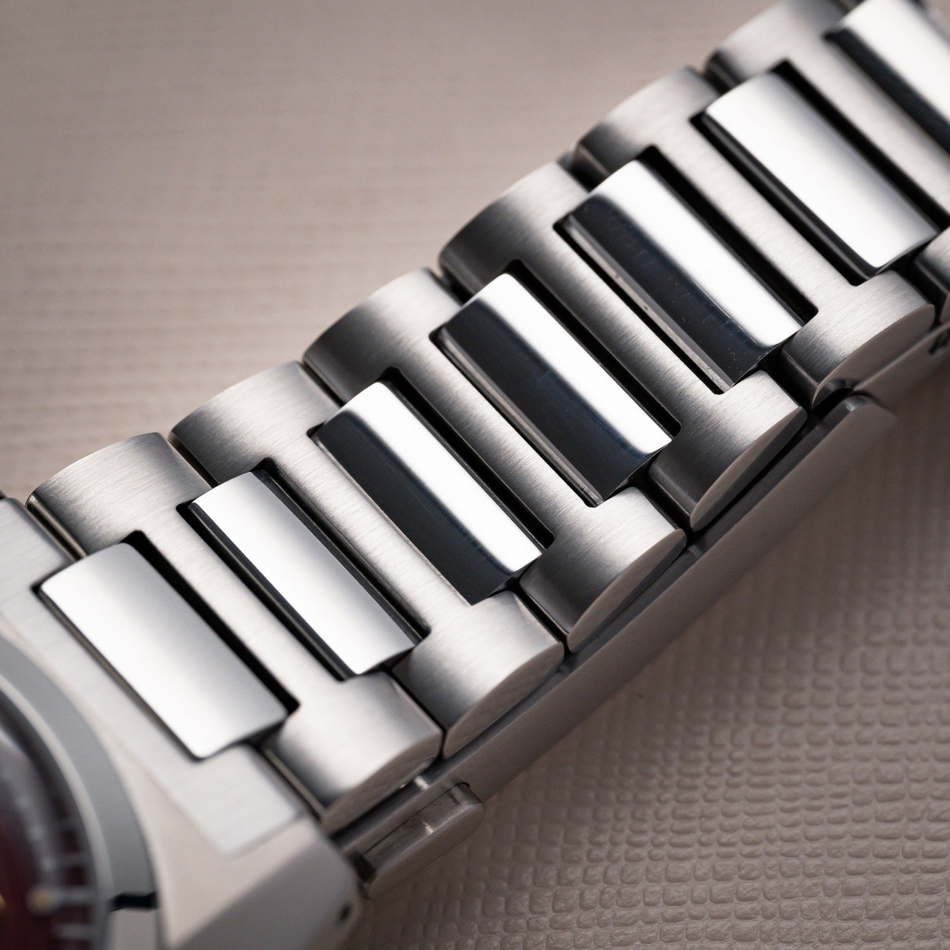 ARVET Automatic 100M 38mm - Klockor